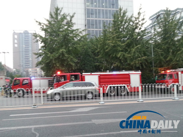 北京惠新西街一處辦公樓發生火災