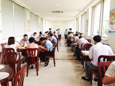 溫州公務接待每餐人均不超60元 官員稱沒錢進大飯店