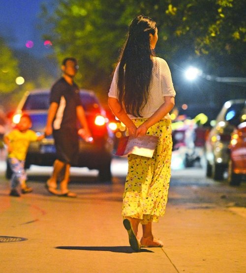 男子反對(duì)女兒上大學(xué) 稱(chēng)