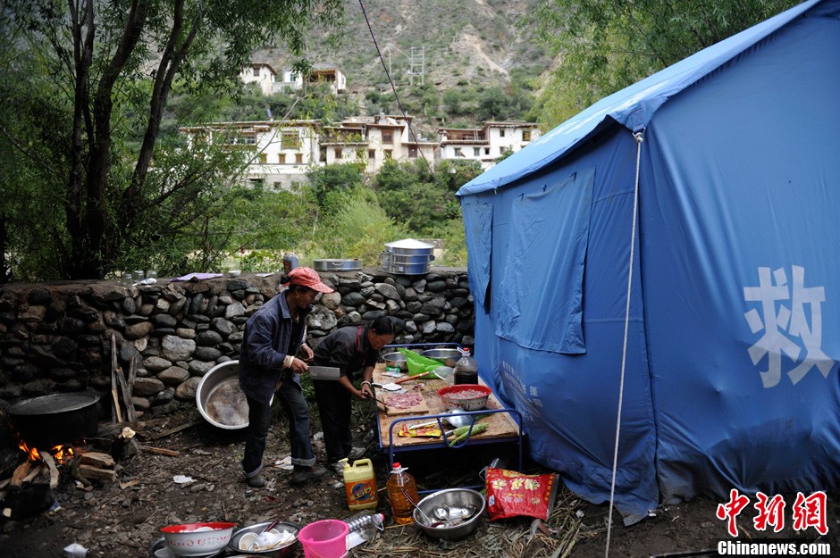 滇川交界發生5.9級地震 安置點民眾徹夜難眠