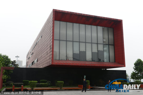 重慶現“集裝箱•火柴盒公寓”