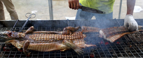 莫言獲諾獎后書法作贗品泛濫 回應(yīng)：大多非我所作