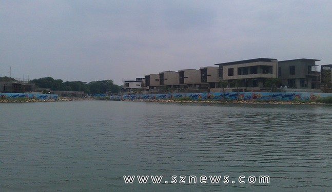 城市會客廳還是私人豪宅?歡樂海岸驚現(xiàn)別墅群(圖)