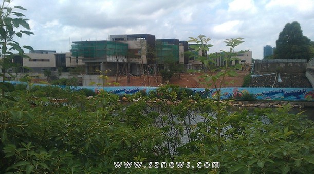 城市會(huì)客廳還是私人豪宅?歡樂(lè)海岸驚現(xiàn)別墅群(圖)