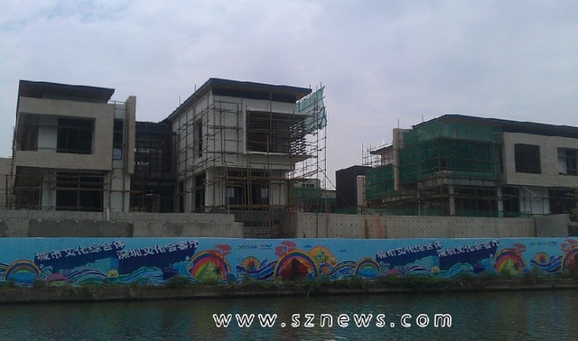 城市會客廳還是私人豪宅?歡樂海岸驚現別墅群(圖)