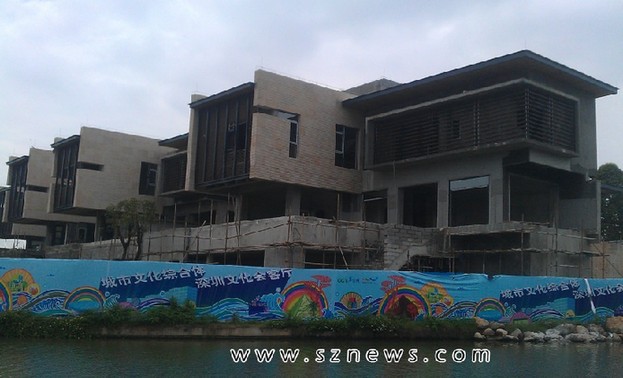 城市會(huì)客廳還是私人豪宅?歡樂(lè)海岸驚現(xiàn)別墅群(圖)