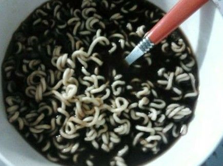 韭菜月餅打敗五仁月餅“走紅”中秋節 網友：暗黑料理出新品