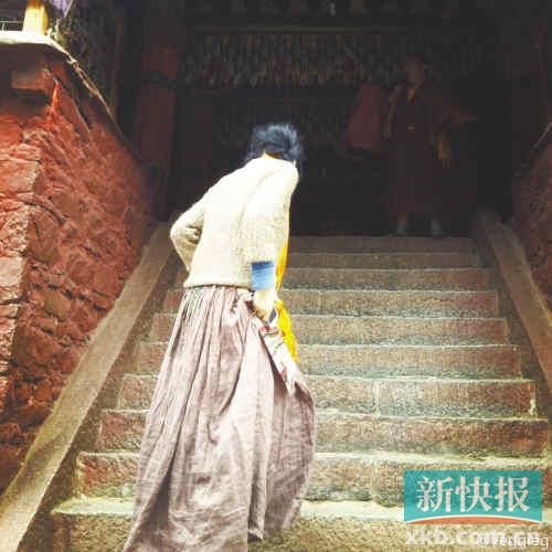 港媒稱王菲鐵定出家：賣樓套現作女兒基金