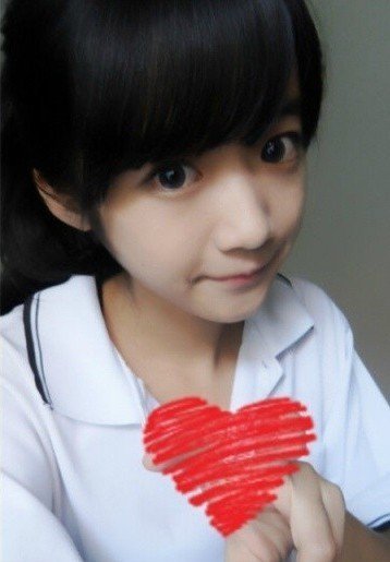 網友旅途中曬各地心中最美校服