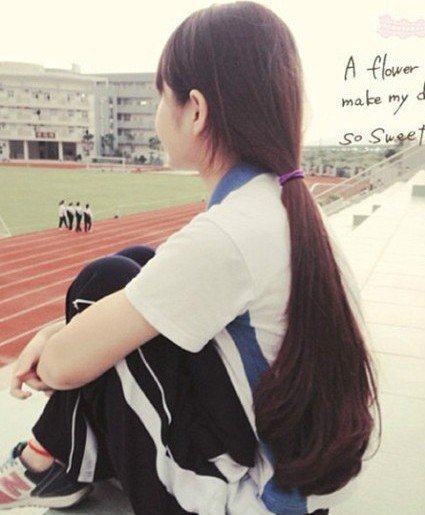 網(wǎng)友旅途中曬各地心中最美校服