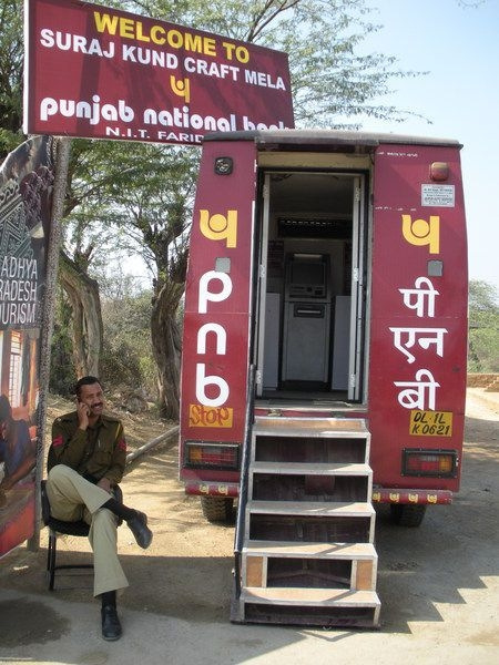 滑稽！那些ATM機(jī)前的囧人囧事