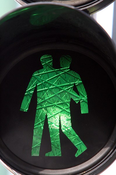 蘭州街頭賣萌路標 盤點那些驚爆眼球的萌路標