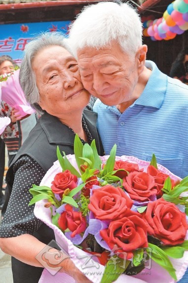 重陽(yáng)節(jié)將至 請(qǐng)大聲對(duì)老人說(shuō)出你的愛(ài)