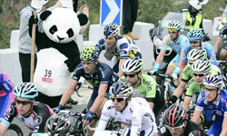 武漢規定電動車摩托車只可帶小孩 帶老婆罰50