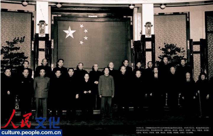 高清：《習仲勛畫冊》出版 珍貴照片首度公開