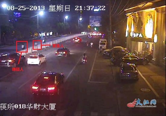 被劫者和劫匪相見恨晚　共攜女友組團搶劫(圖)