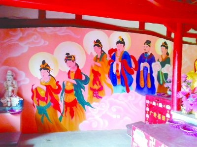 遼寧古寺壁畫被修復成“紅配綠” 令人咋舌(圖)