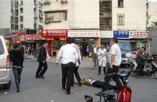 上海中介爭搶房源互毆 打斗持續十來分鐘