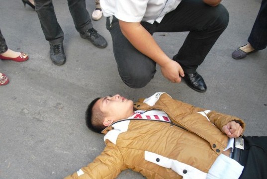 上海中介爭(zhēng)搶房源互毆 打斗持續(xù)十來分鐘