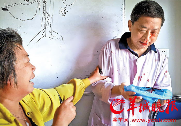 廣醫二院“抗非”英雄醫生被圍毆 因家屬欲運尸被拒