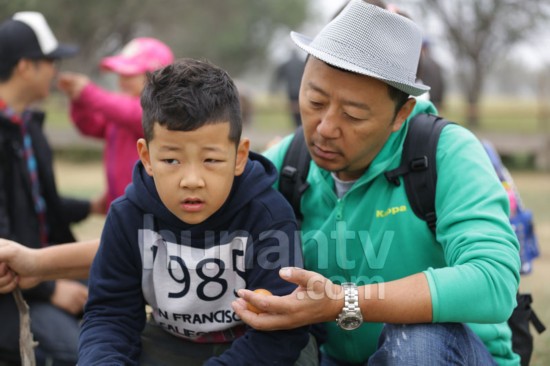 《爸爸去哪兒》第三集萌照曝光 Kimi沙漠辦生日篝火晚會(圖組)