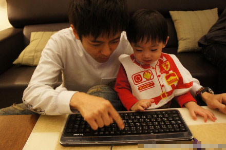 回顧小kimi成長歡樂史 《爸爸去哪兒》捧紅萌富帥小男神