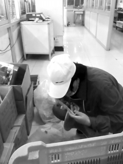 熟食被更換日期后重新回架 涉及老字號(hào)“天福號(hào)”[圖]