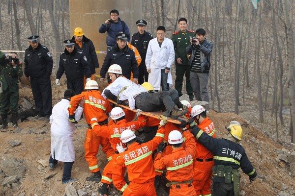 河南連霍大橋垮塌致10死 9個月未公布處理結(jié)果