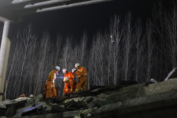 河南連霍大橋垮塌致10死 9個月未公布處理結果