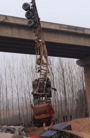 河南連霍大橋垮塌致10死 9個月未公布處理結果