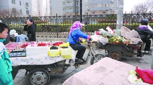 記者探究一線城管:我們?yōu)樯?#8220;里外不是人”