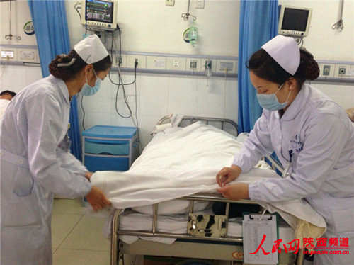 陜西漢中兩護士勇斗持刀歹徒:“90”后鄰家女孩的青春擔當