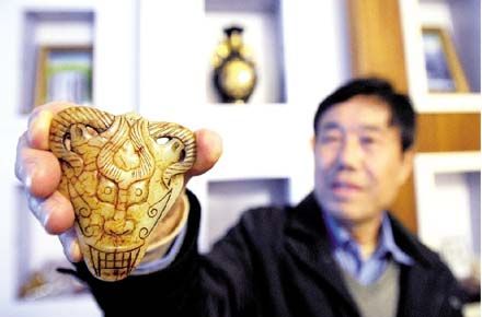 湖北老漢“撿漏寶” 100元買(mǎi)到價(jià)值120萬(wàn)古玉