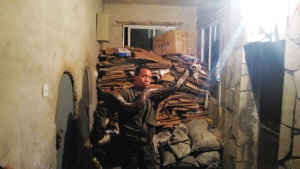 男子4000元買巨蟒欲放歸自然 無奈找不到地方(圖)