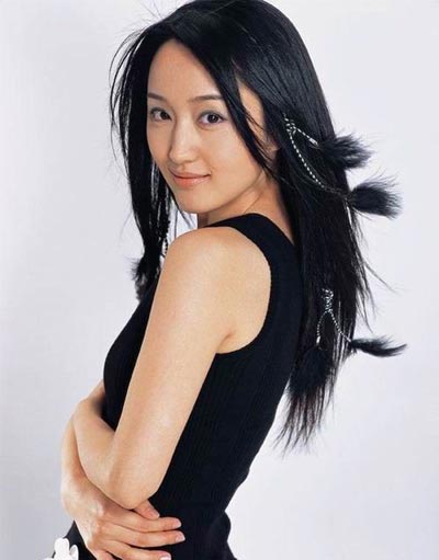 大媽秀腹肌驚呆網友 娛樂圈不老女神大盤點/圖