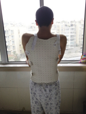 小伙患病身高僅1.26米 手術后“長高”12公分(圖)