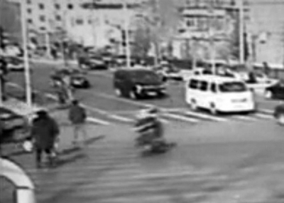 北京:老外遭訛不實(shí) 女子確實(shí)被撞(圖)