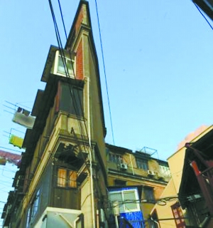 上海“紙片樓”并非超薄 僅僅是種視線錯覺(圖)