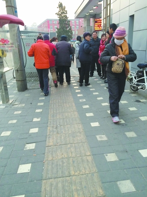 群租房泛濫：“晚上睡覺得把錢財(cái)系身上”