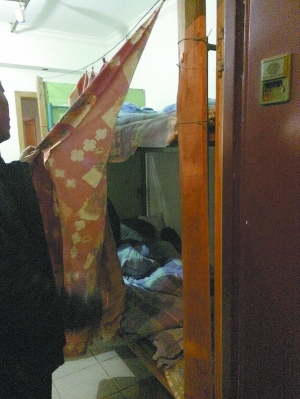 群租房泛濫：“晚上睡覺得把錢財(cái)系身上”