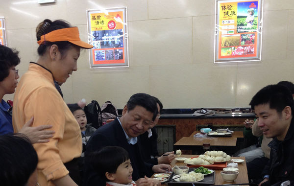 探訪慶豐包子鋪:顧客排到400多號 7旬老翁改口味(圖)