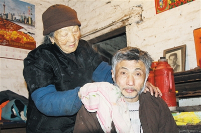 太湖八旬母親34年如一日守護兩精神殘疾兒子