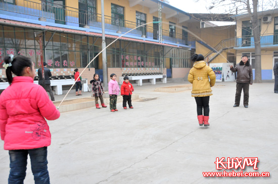 梁慶梅:留守兒童“編外家長”傾其所有播撒愛種