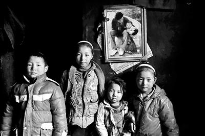 四川大涼山童工:打工至少能吃飽飯 為什么不讓去?