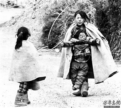 四川大涼山童工:打工至少能吃飽飯 為什么不讓去?