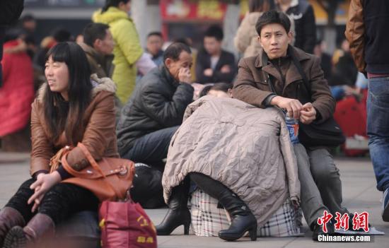 節(jié)前春運迎來最高峰 日出行人次破億