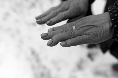 湖北男童遭二嬸割雙耳續：家里沒錢暫時出院