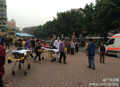 廣州兩少年地鐵玩“防狼劑” 4乘客擠碰受輕傷