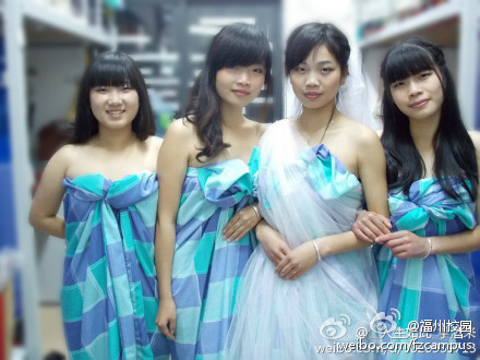福州女大學生拍床單“婚紗”照 網友狂點贊(圖)