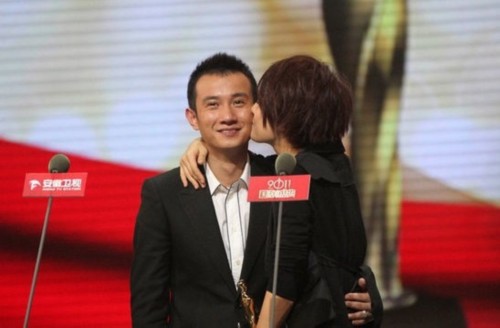 疑似文章出軌偷情照曝光 姚笛出價“護”郎